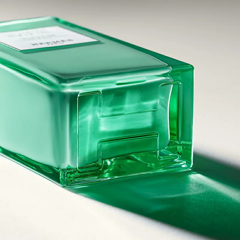 HERMES エルメス モイスチャライジング ボディローション #ナイルの庭 200ml〈ボディローション〉レフィラブル フランス製 ラッピングセット 紙袋・リボン付き プレゼント・ギフトにお勧め お祝い お礼 記念日 誕生日 シーズナルイベント 最適 うるおい 乾燥防止 荒れ防ぐ - 画像 (3)